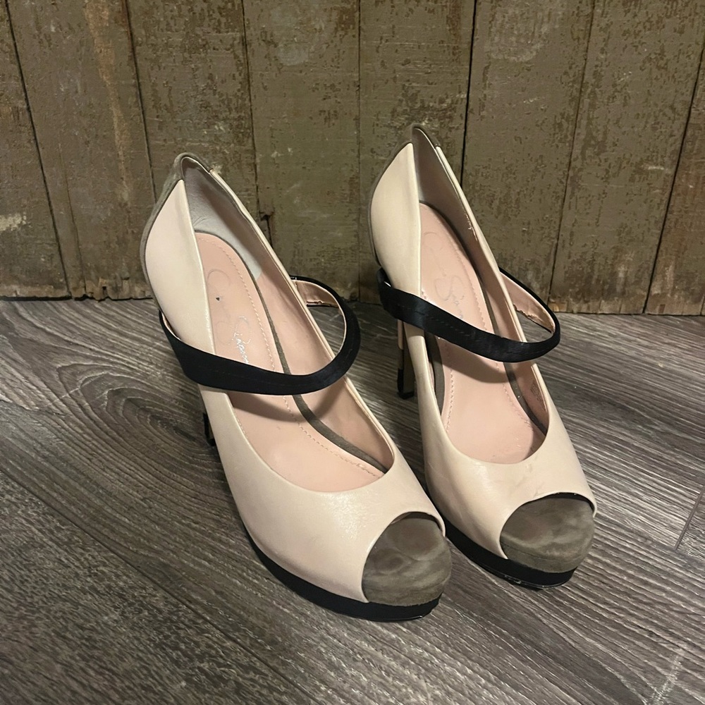 Jessica Simpson black and pinkish nude heels